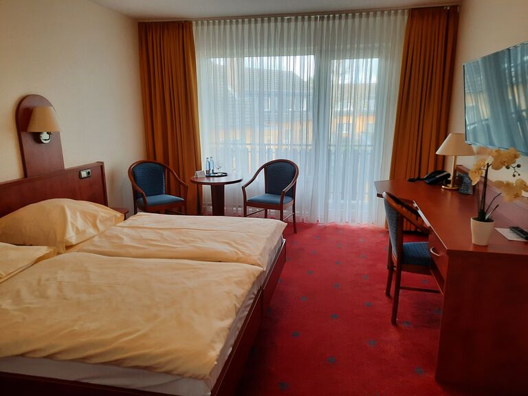 Doppelzimmer mit Balkon