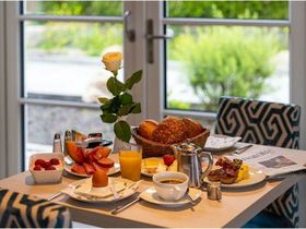 Genießer Hotel Historischer Krug zum kennenlernen an die Ostsee inkl. Dinner