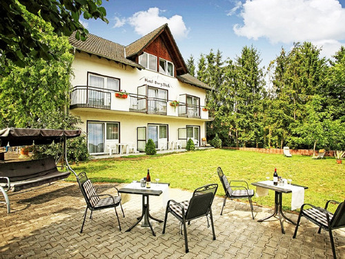 Land-gut-Hotel BurgBlick