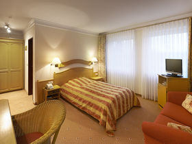 Wellness & Luxusangebot im Weserbergland inkl. HP & Massage | 3 Tage