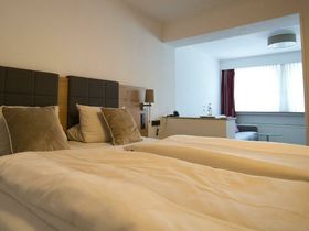 Mit Freunden lachen und feiern im Sauerland (nur ab 8 Personen)