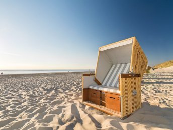 Balance Arrangement an der Ostsee