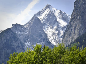 Auszeit in den Bergen - die Zugspitze zum Greifen nah!