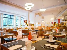 Zeit zu Zweit inkl. Wohlfühldinner & Himmlisches Bronzebad bei Kerzenschein - 3 Tage Bad Saarow