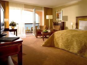 Ihre Luxusauszeit direkt am Strand inkl. Dinner