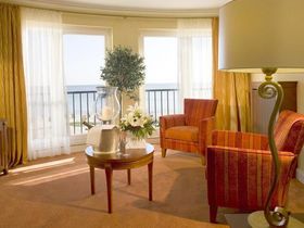 Ihre Luxusauszeit direkt am Strand inkl. Dinner