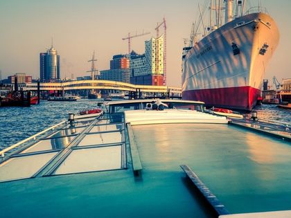 Hamburger Hafen entdecken | 3 Tage inkl. großer Hafenrundfahrt & alsterSPA