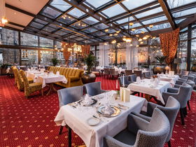 Verwöhn-Zeit mit Ihrem Herzensmensch im Schlosshotel in Hessen