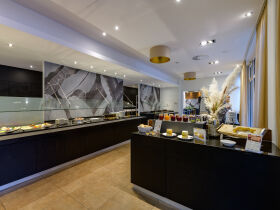 Sleep & Relax - 2 Tage Kurzurlaub mit Tiefenwirkung - Mercure und Carolus Thermen