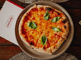 Hop-On Hop-Off Sightseeing in Köln