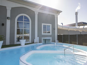 80-iger All inklusive Party im Resort Linstow 