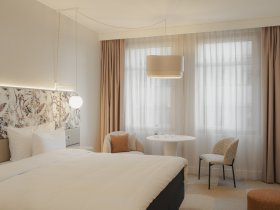 CELEBRATE, EAT & SLEEP!  Silvester 2025 in Bremen 