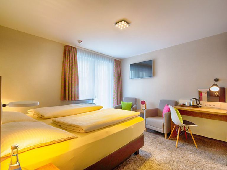 Doppelzimmer mit Balkon