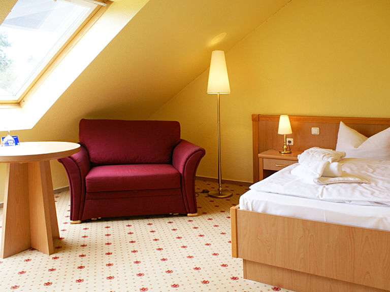 Einzelzimmer Nebenhaus