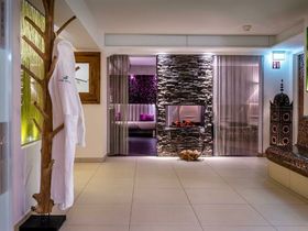 1 x Kuscheln in Bonn inkl. Candlelight-Dinner | 2 Tage 