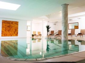 Den Naumburger Dom entdecken - 3 Tage Kurzurlaub inkl. Halbpension & Sektkellerei Freyburg