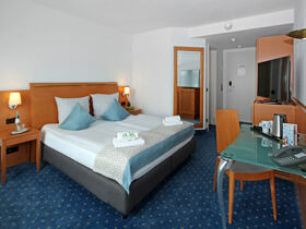 Den Naumburger Dom entdecken - 3 Tage Kurzurlaub inkl. Halbpension & Sektkellerei Freyburg