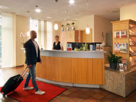 Den Naumburger Dom entdecken - 3 Tage Kurzurlaub inkl. Halbpension & Sektkellerei Freyburg