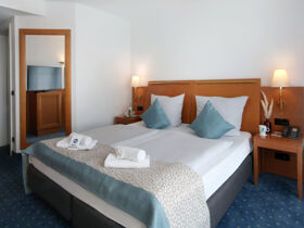 Den Naumburger Dom entdecken - 3 Tage Kurzurlaub inkl. Halbpension & Sektkellerei Freyburg