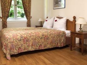 Romantiknacht auf der Burg inkl. Vesperplatte & Wein | 2 Tage am Niederrhein