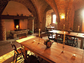 Romantiknacht auf der Burg inkl. Vesperplatte & Wein | 2 Tage am Niederrhein