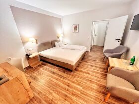 8 Tage im Rotkäppchenland Schwalm/Knüll.