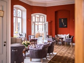 Kurzurlaub im Mecklenburger Schloss nahe Wismar zum Frühlingsstart -Schneeglöckchentage