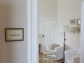 Kurzurlaub im Mecklenburger Schloss nahe Wismar zum Frühlingsstart -Schneeglöckchentage