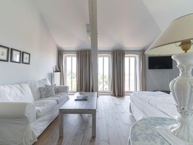 Kurzurlaub im Mecklenburger Schloss nahe Wismar zum Frühlingsstart -Schneeglöckchentage