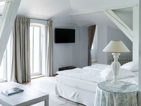 Kurzurlaub im Mecklenburger Schloss nahe Wismar zum Frühlingsstart -Schneeglöckchentage