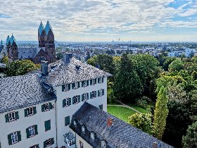 Champagnerluft und Tradition in Bad Homburg