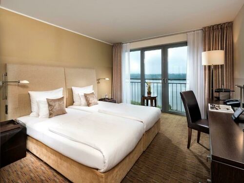 elaya hotel hamburg finkenwerder