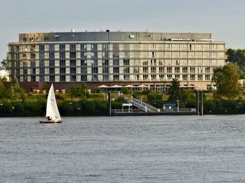 elaya hotel hamburg finkenwerder