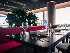 Dinner mit Ausblick in Düsseldorf - Kurzurlaub inkl. Abendessen