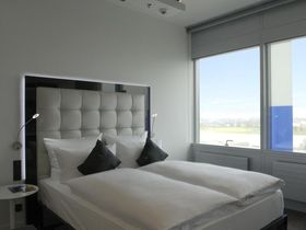 Dinner mit Ausblick in Düsseldorf - Kurzurlaub inkl. Abendessen