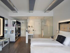 Dinner mit Ausblick in Düsseldorf - Kurzurlaub inkl. Abendessen