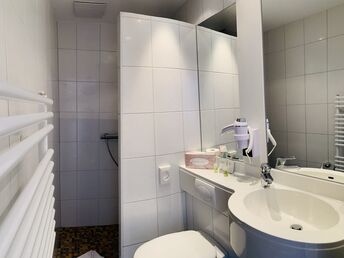 Bild 7 von 32