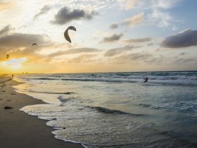 Auszeit an kilometerlangen Sandstränden