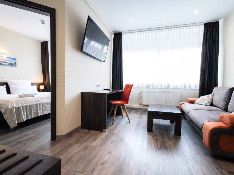 Juniorsuite/n