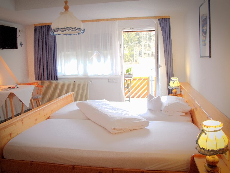 Doppelzimmer mit Balkon