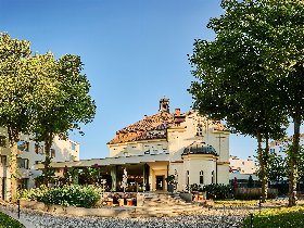 Silvester-Auszeit mit Tanzmusik und kulinarischem Feuerwerk