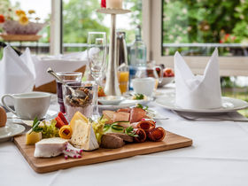 Exklusivangebot - Romantische Wellnessauszeit an der Müritz inkl. SPA & Dinner