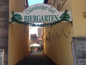 Silvester - Festlich tafeln, fröhlich feiern, friedlich schlafen