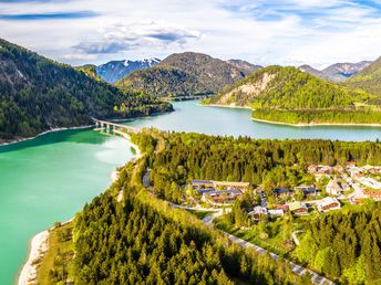 5 Tage Auszeit mit Halbpension und Bergbahnfahrt in Bayern am Sylvensteinsee 