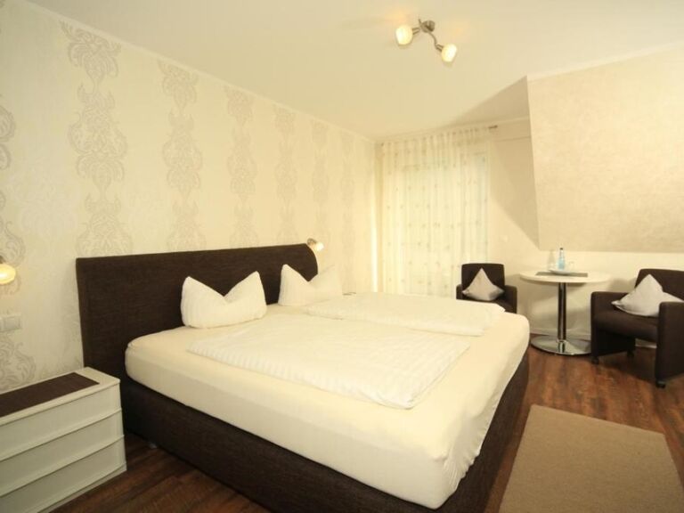 Doppelzimmer mit Balkon / Terrasse