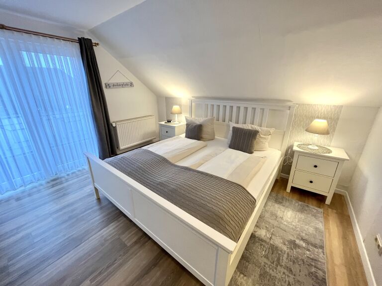 Doppelzimmer mit Balkon D