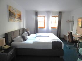 2 Tage wie Romeo und Julia in Losheim am See inkl. Candlelight Dinner & Massage