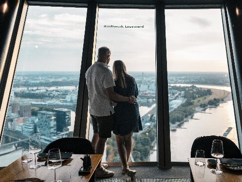 Up to the Sky - Düsseldorf aus der Luft inkl. Auffahrt auf den Rheinturm - 3 Tage