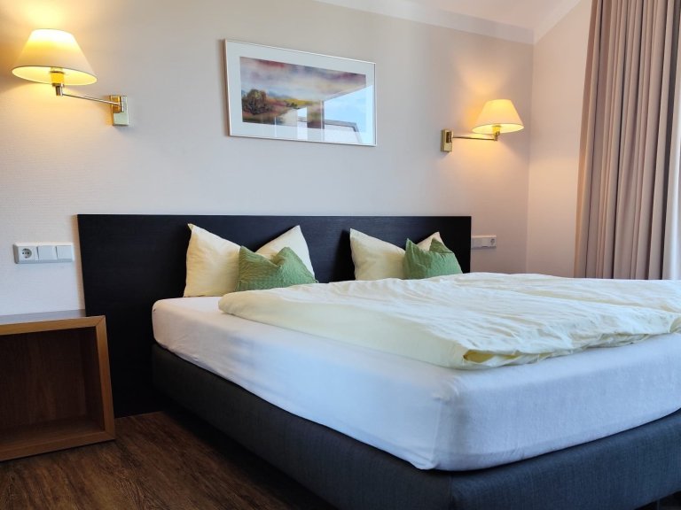 Doppelzimmer mit Balkon
