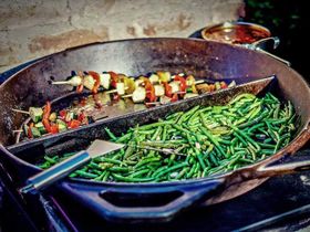 Especially for Two mit  Candle-Light-Dinner & Massage